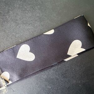 Gift idea, new in package, Black and White Heart Patterned satin scarf